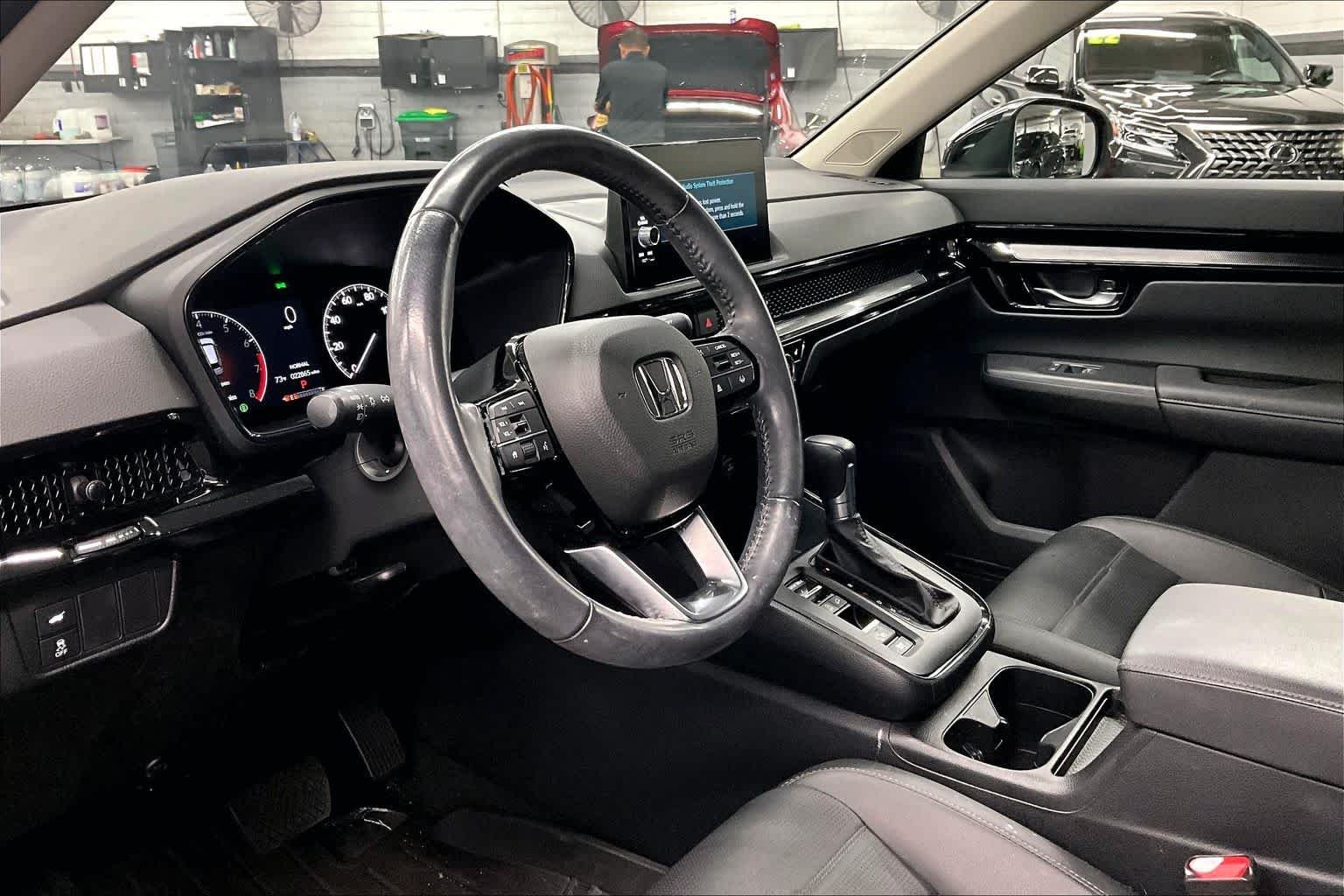 2025 Honda CR-V EX-L - Photo 17