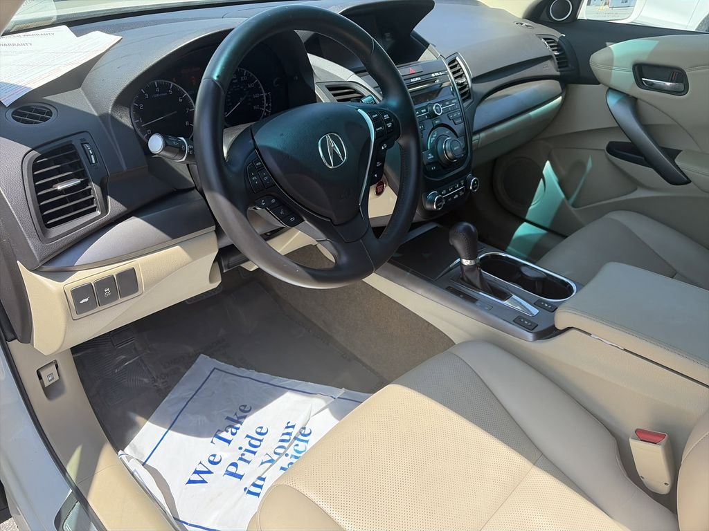 Used 2014  Acura Technology Package image 11