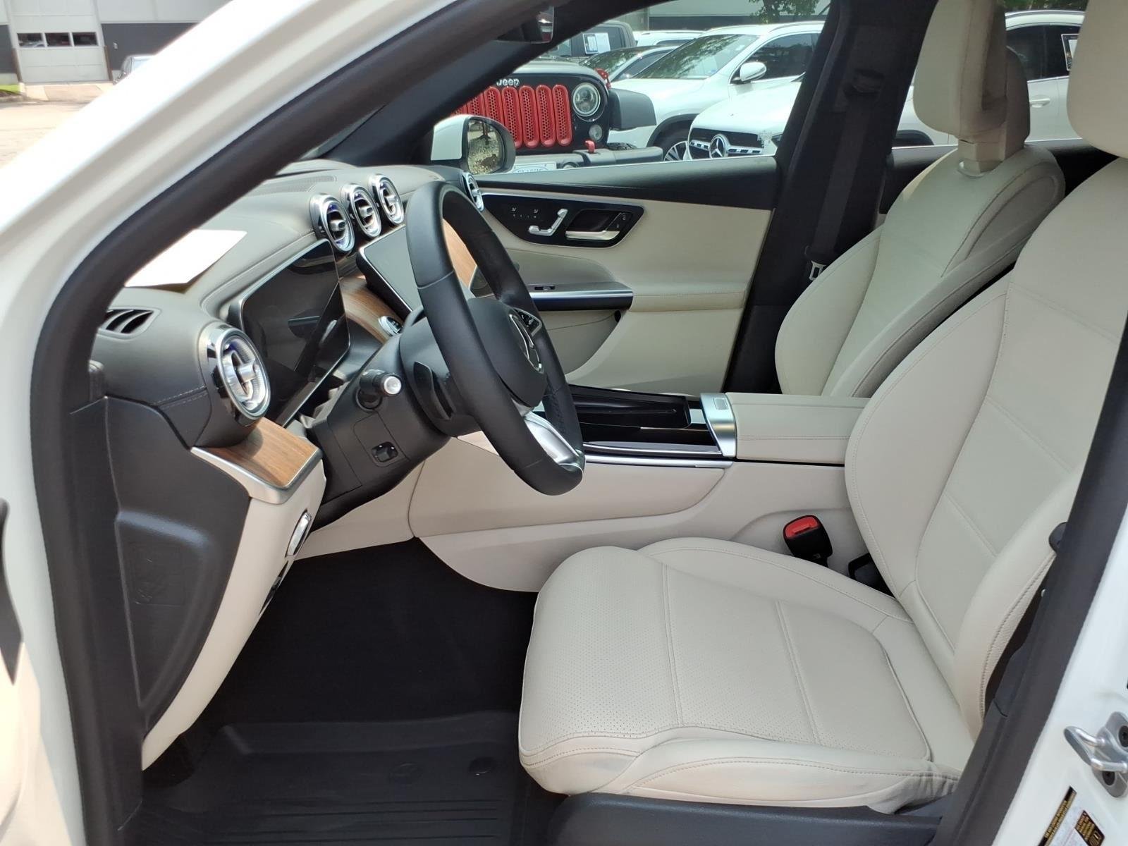 Used 2023 POLAR WHITE MERCEDES-BENZ  image 12