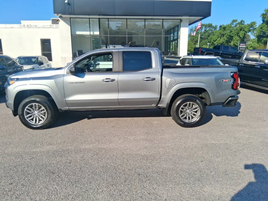 Used 2024 Gray Chevrolet LT image 2