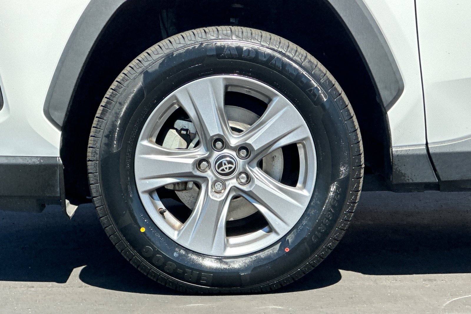 Used 2022 White Toyota XLE image 26