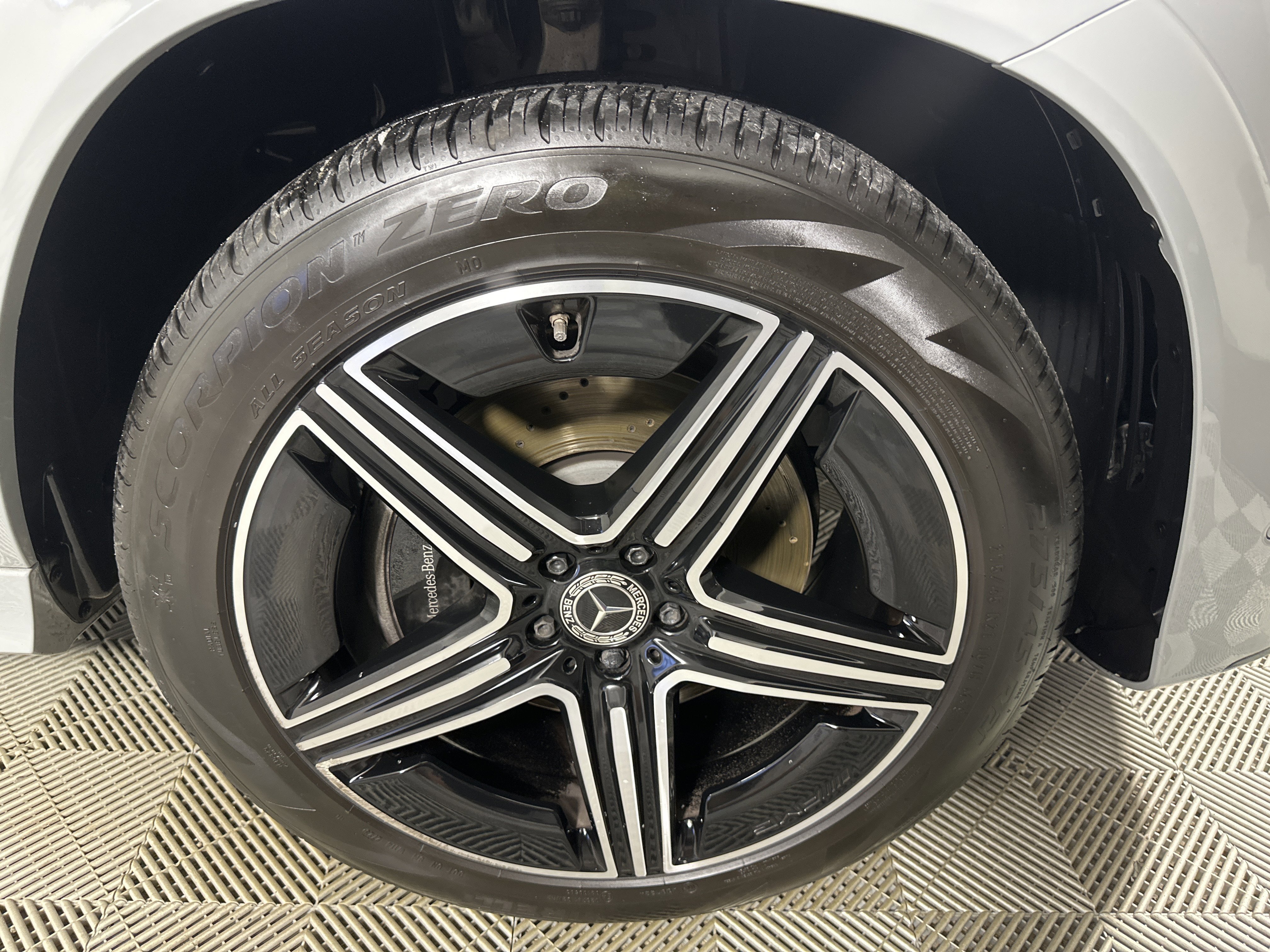 Certified Used 2024 Gray Mercedes-Benz GLE 350 image 29