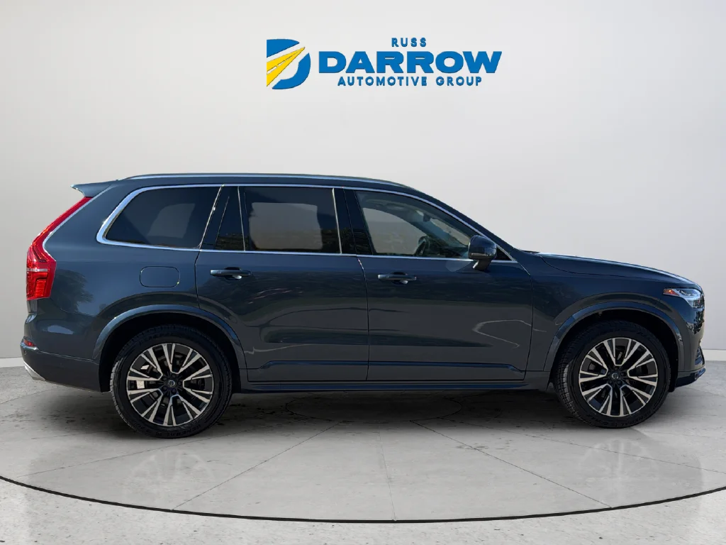 Used 2021 Blue Volvo T6 Momentum image 6