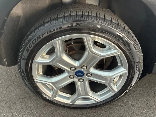 Used 2019 White Platinum Tri-Coat Metallic Ford Titanium image 11