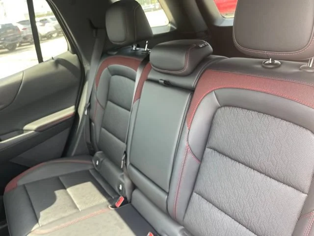 2027 Chevrolet Equinox RS - Photo 22