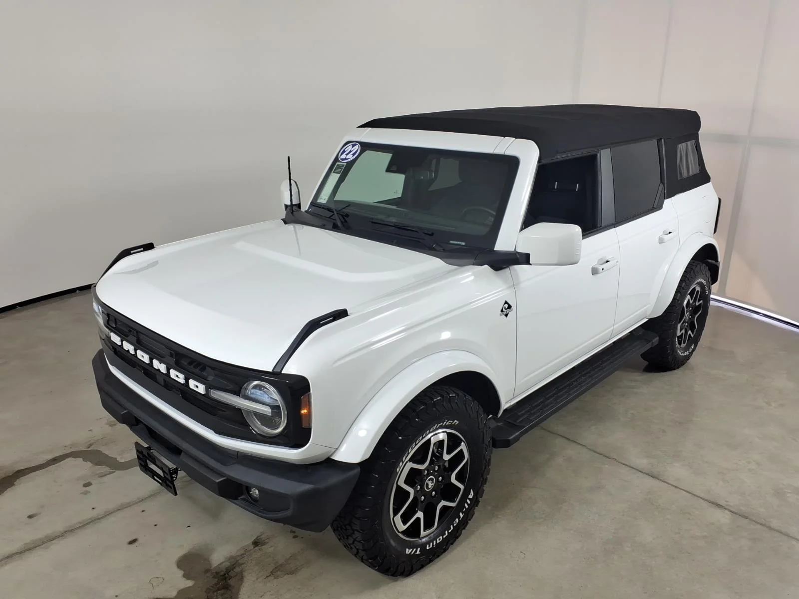 Used 2022 Oxford White Ford Outer Banks Advanced image 19