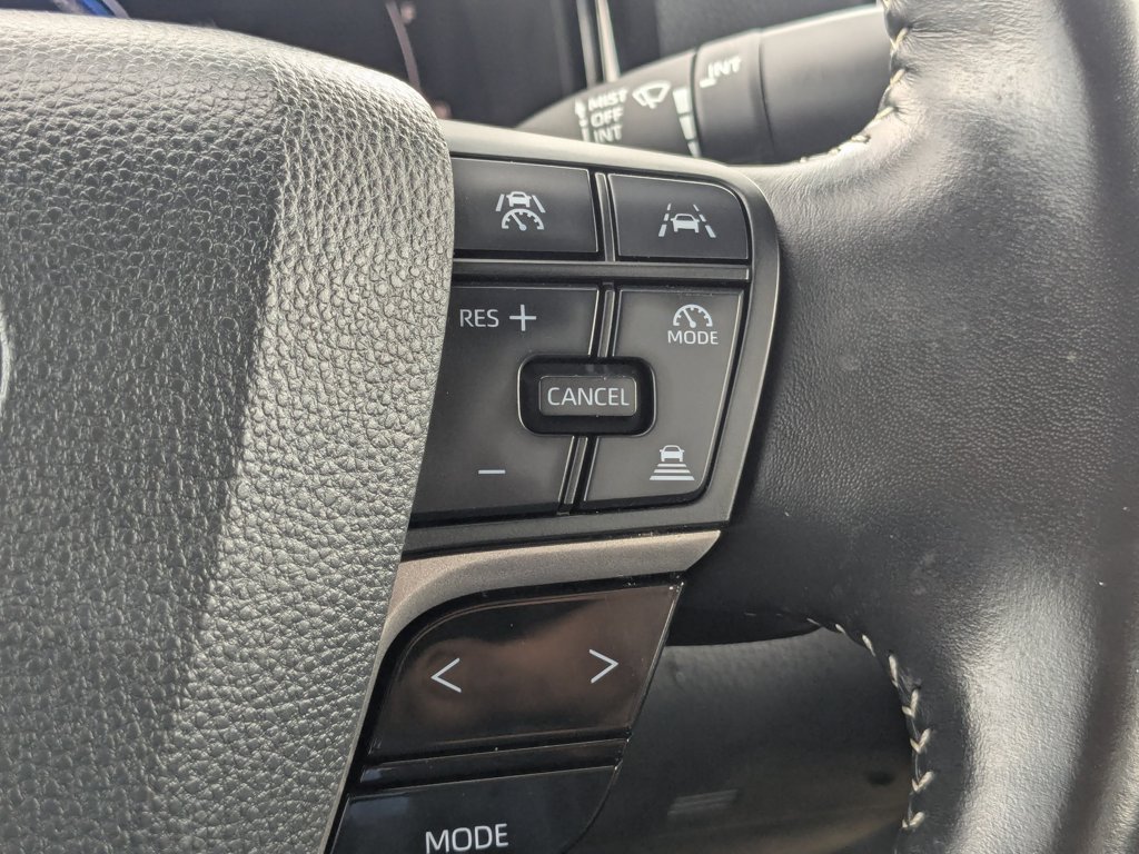 Used 2025  Toyota SE image 23