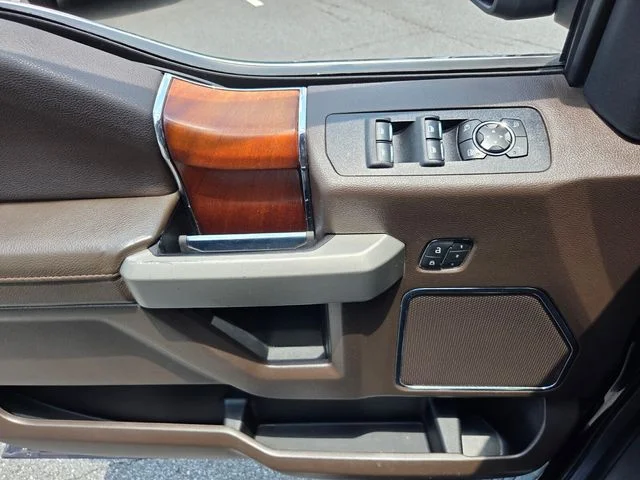 Used 2020  Ford King Ranch image 29