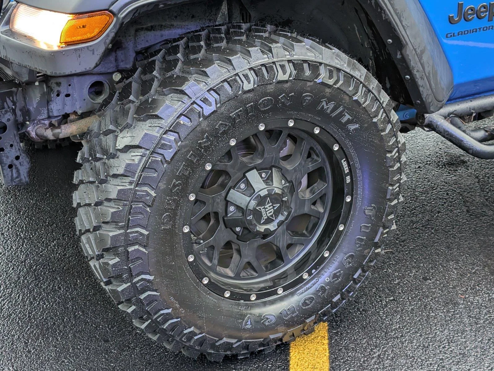 Used 2024 Hydro Blue Pearlcoat Jeep Sport image 11