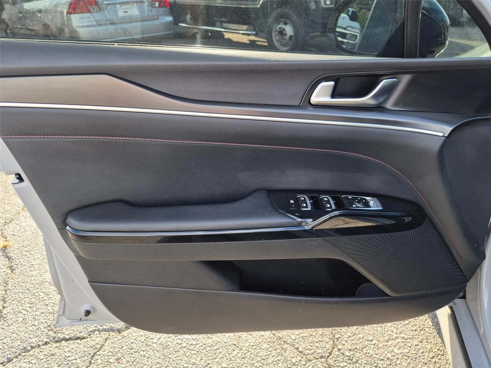 Used 2024 Wolf Gray Kia GT image 11