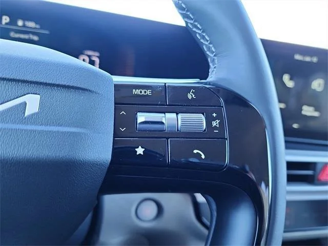 New 2026 White Kia S image 26