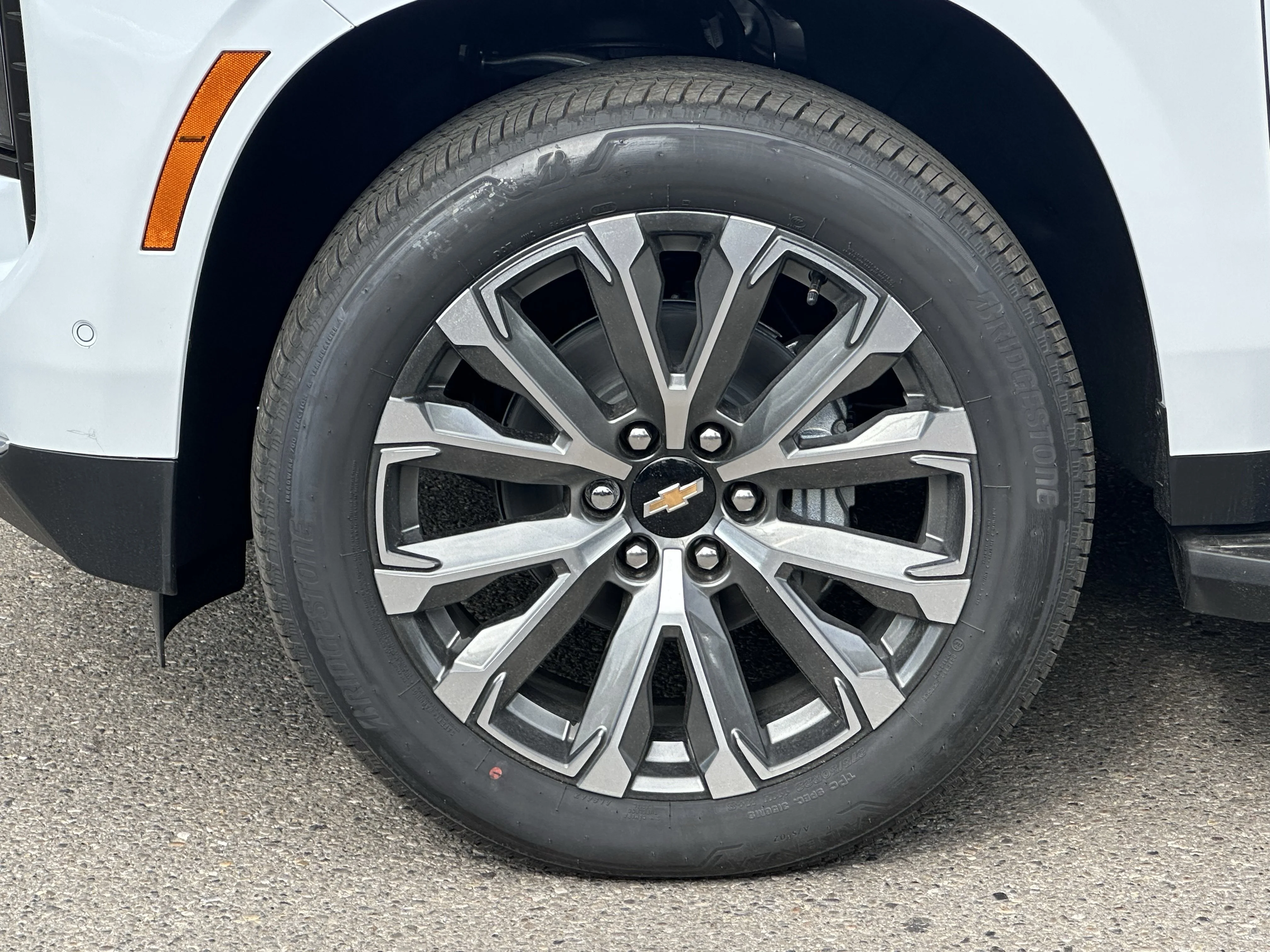New 2026 Polar White Tricoat Chevrolet High Country image 8