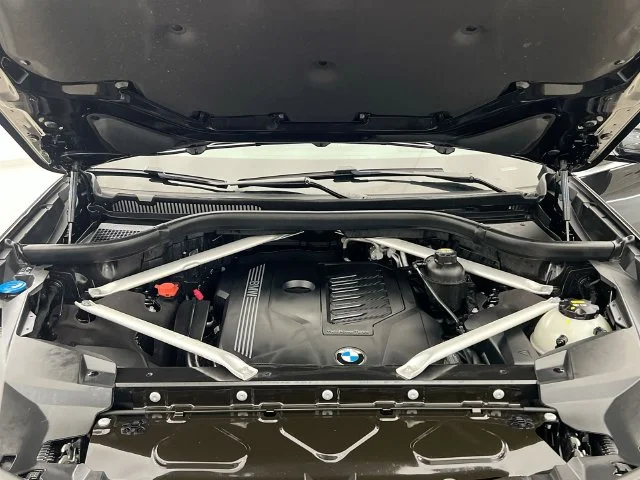 Used 2020 Black BMW xDrive40i image 39
