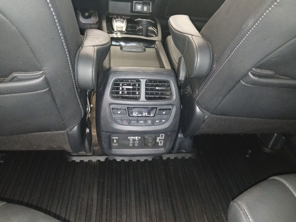 Used 2020 White Honda Touring image 36