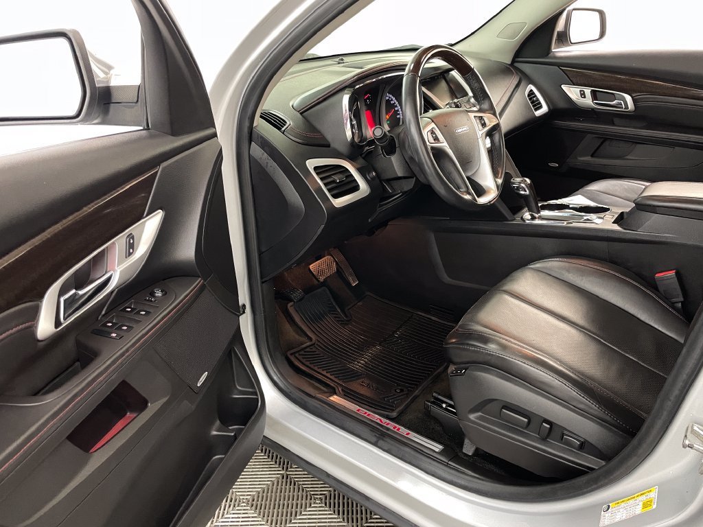 Used 2015 QUICKSILVER METALLIC GMC Denali image 21