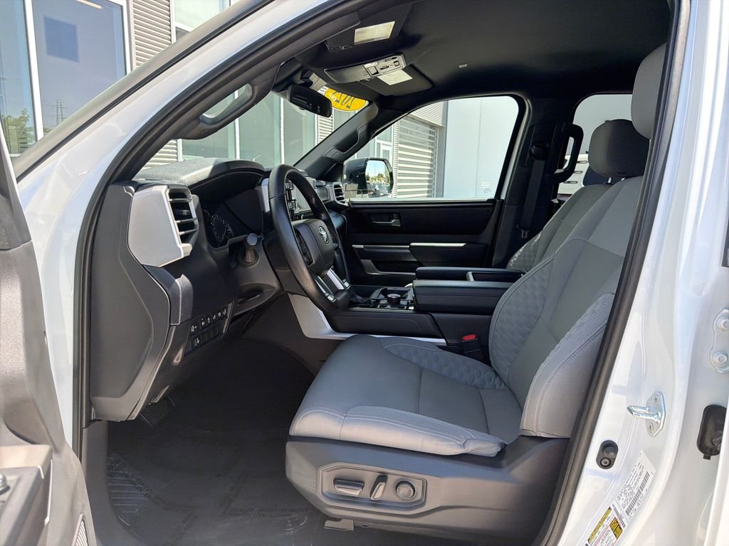 Used 2025 Ice Toyota SR5 image 9