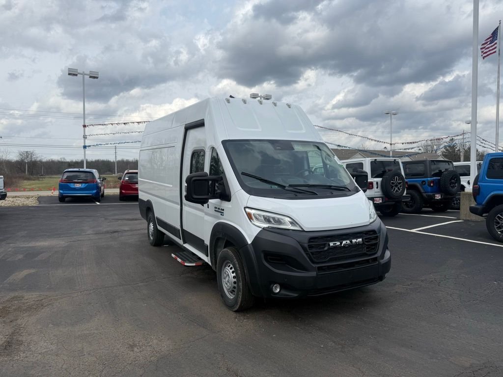 Used 2024 White Ram Super High Roof image 1