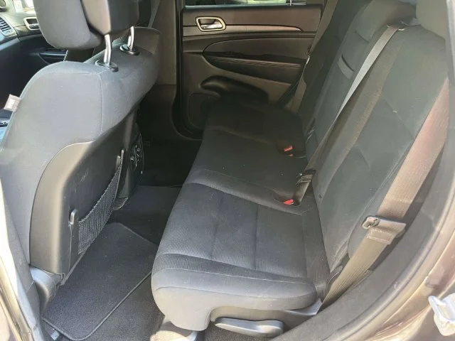 Used 2014 Granite Crystal Clearcoat Metallic Jeep Laredo image 12