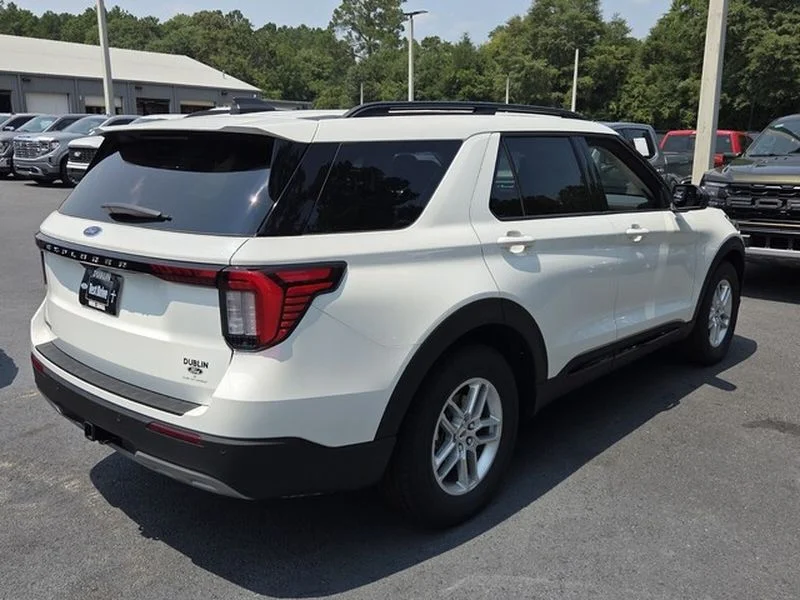 New 2026 Star White Metallic Tri-Coat Ford Active image 15