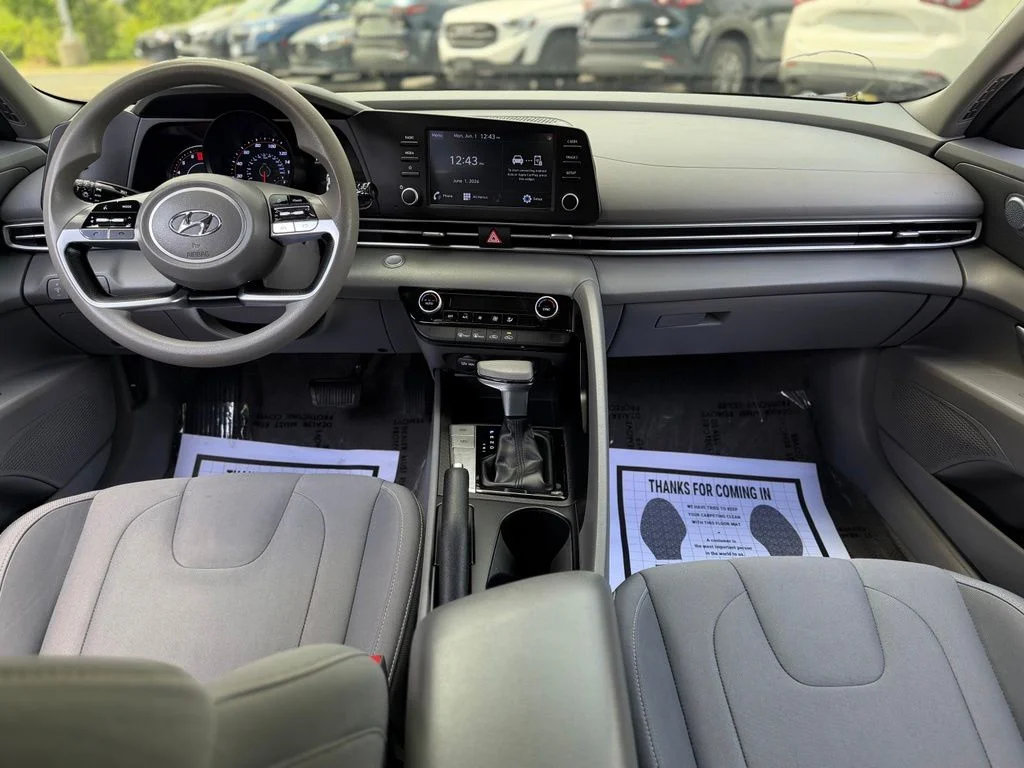 Used 2023 Gray Hyundai SEL image 23