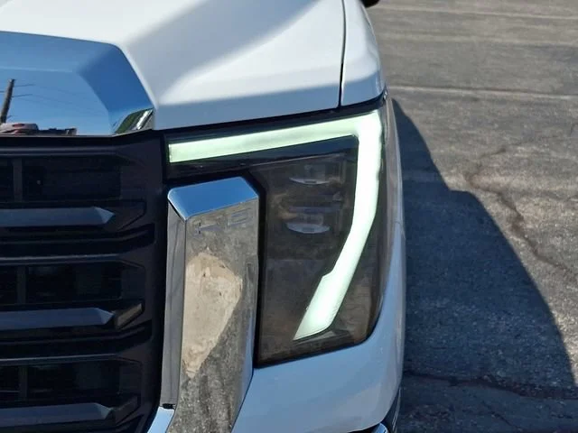 New 2026 Summit White GMC Pro image 9