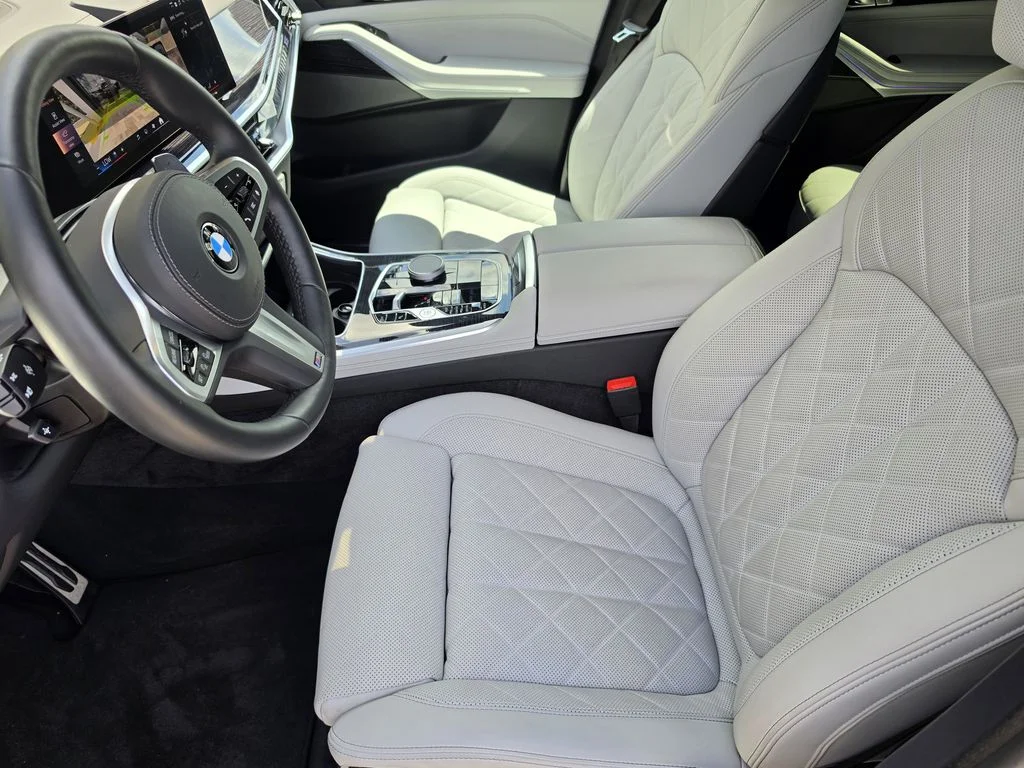 Used 2026 Gray BMW sDrive40i image 23