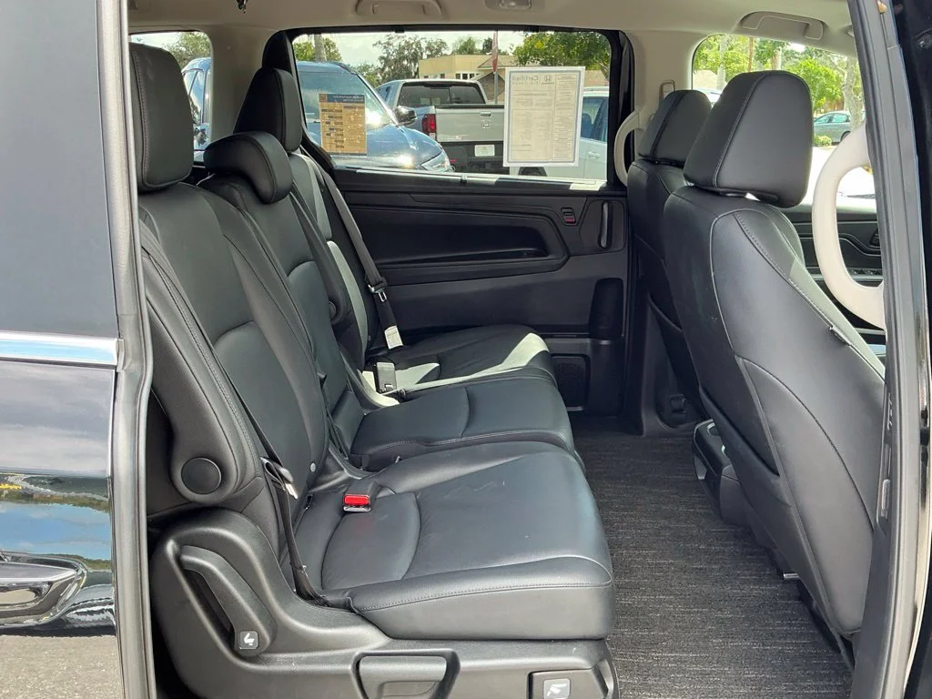 Used 2025  Honda EX-L image 19