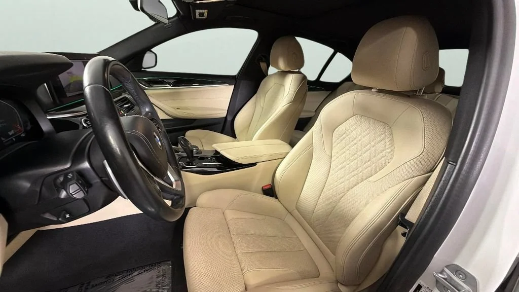 Used 2021 White BMW 530i image 17