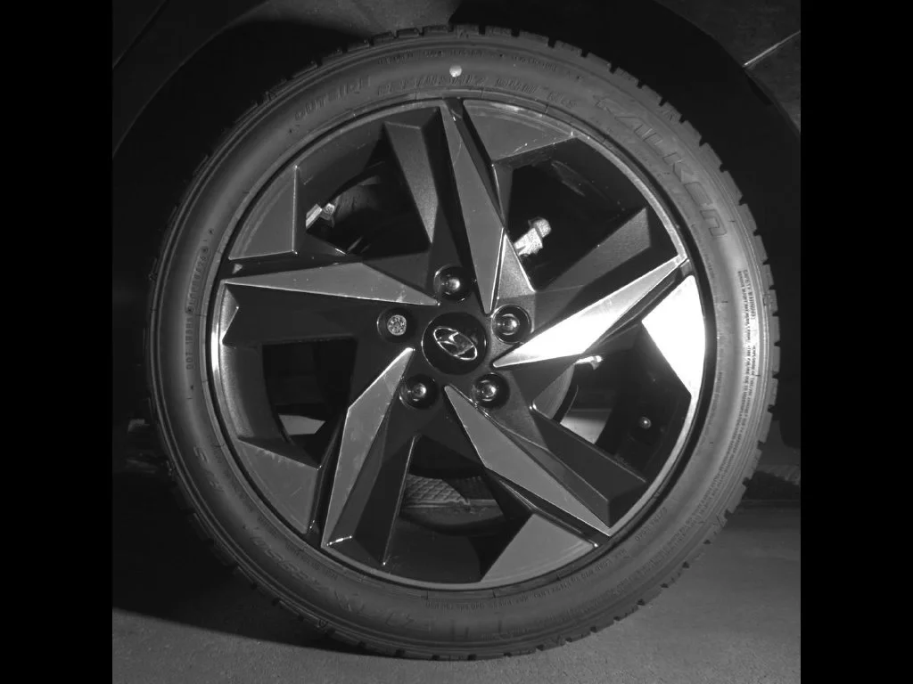 Used 2023 Black Hyundai SEL image 12