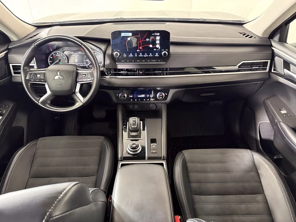 Used 2024 Gray Mitsubishi SE image 31