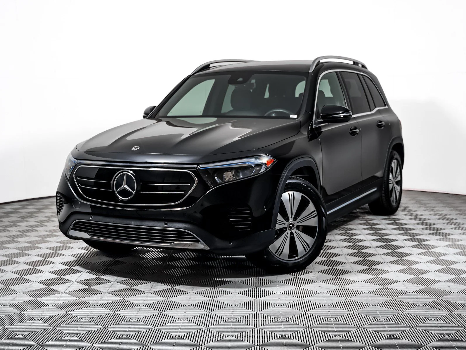 2023 Mercedes-Benz EQB