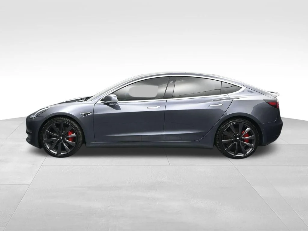 Used 2020  Tesla Performance image 2