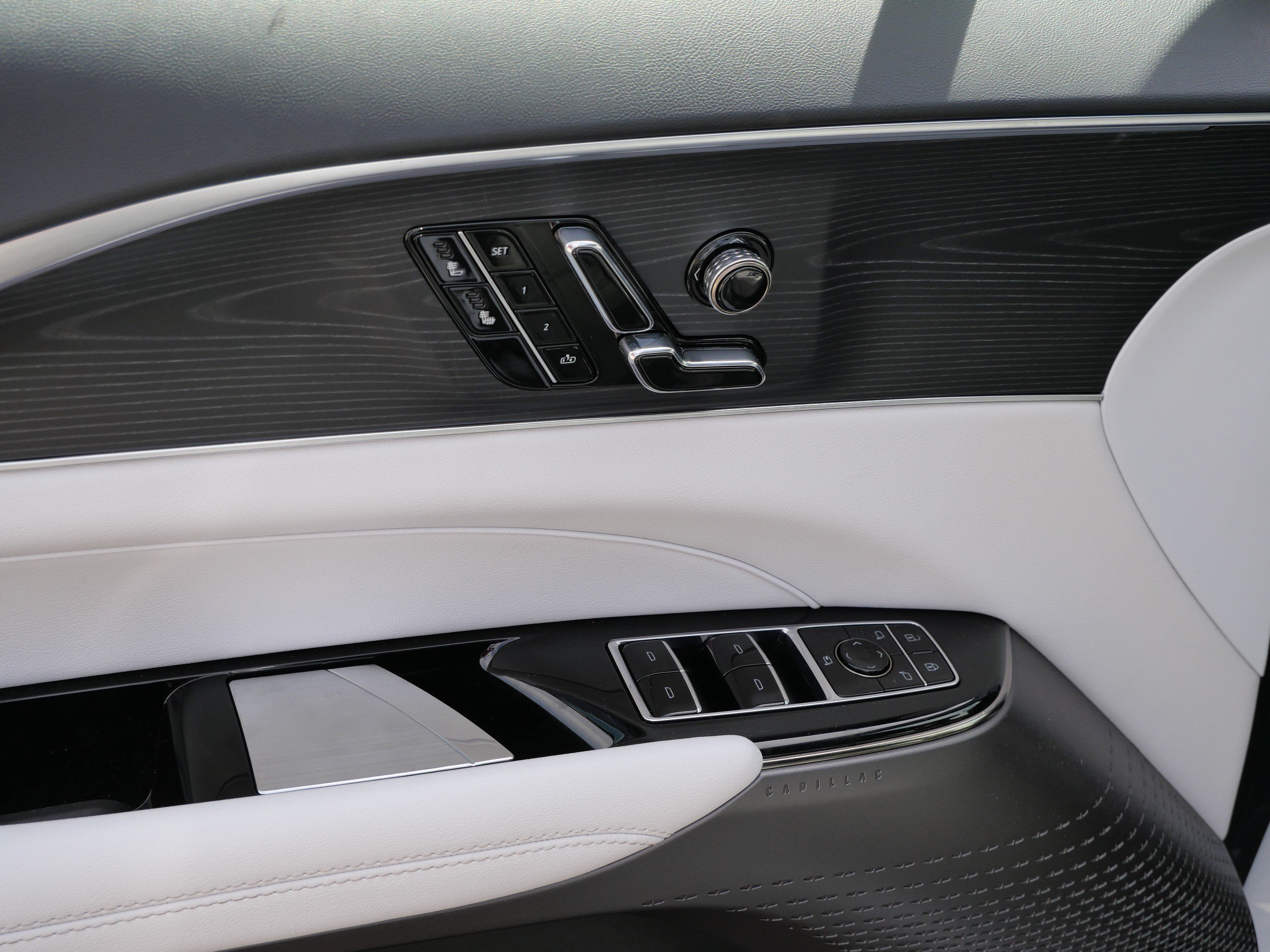 2026 Cadillac LYRIQ Luxury - Photo 18