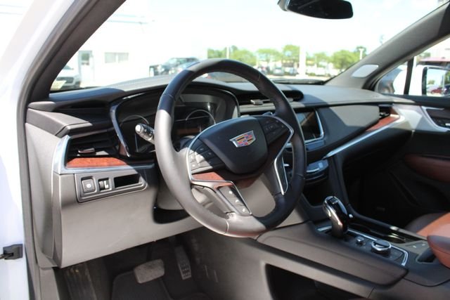 Used 2024 Crystal White Tri-Coat Cadillac Premium Luxury image 2