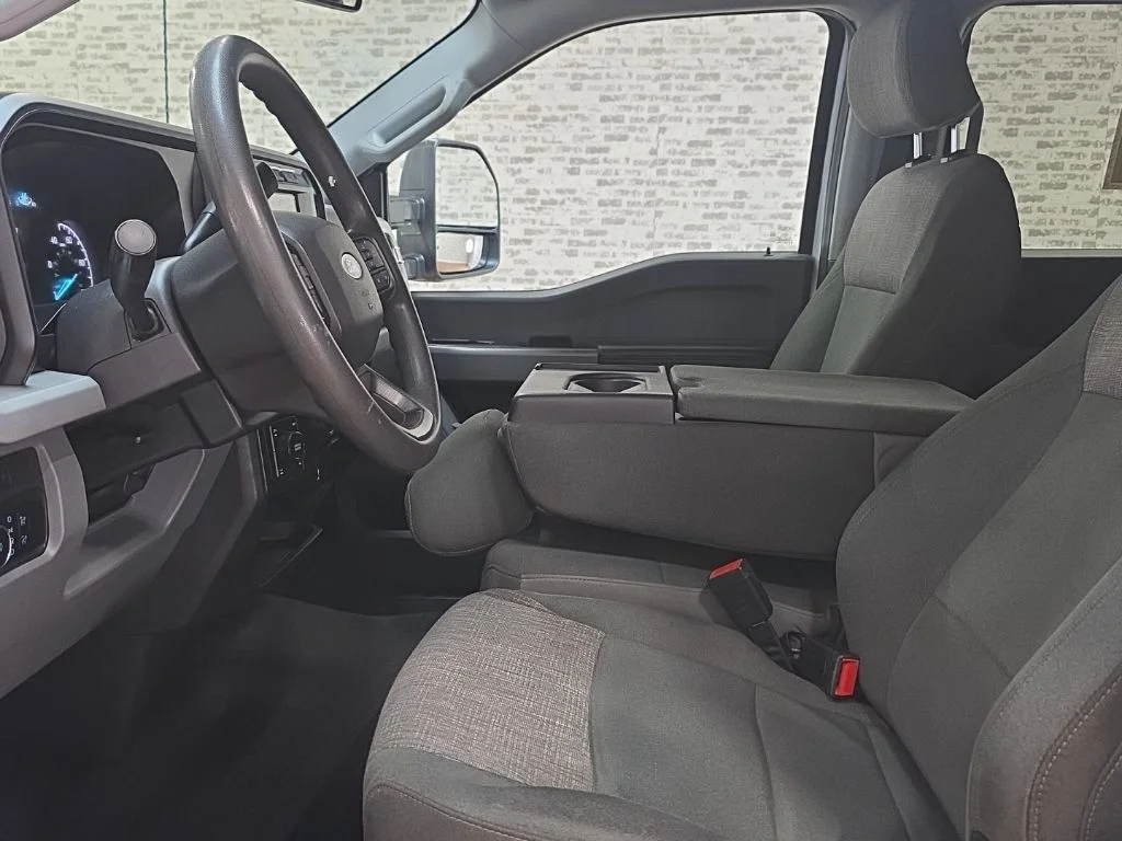 Used 2023 White Ford XLT image 23