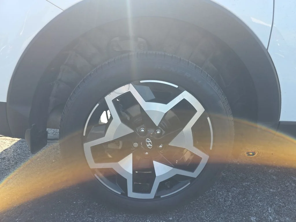 Used 2022 Ice White Hyundai Limited image 26