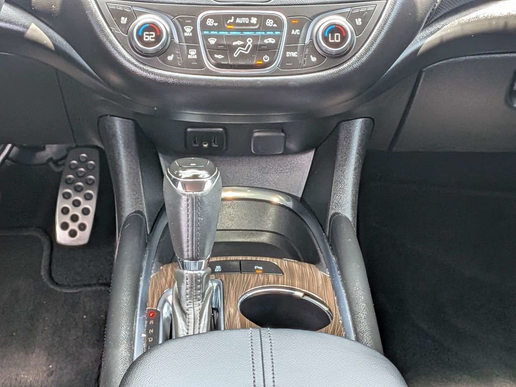 Used 2017 Gray Chevrolet Premier image 21