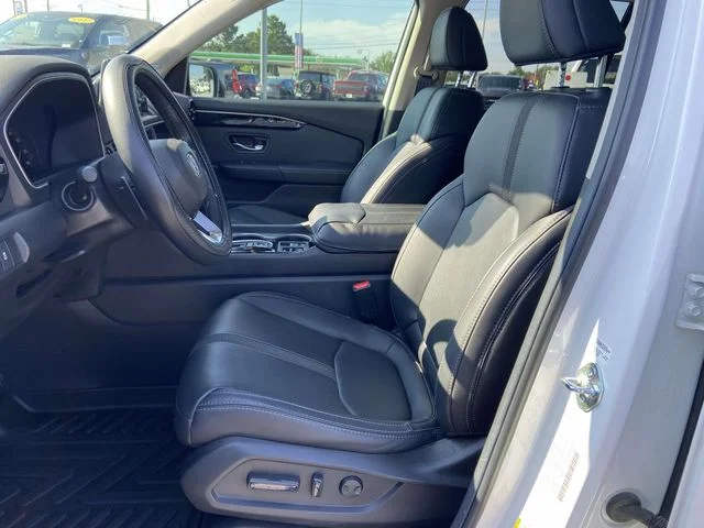 Certified Used 2025 Black Honda Touring image 15