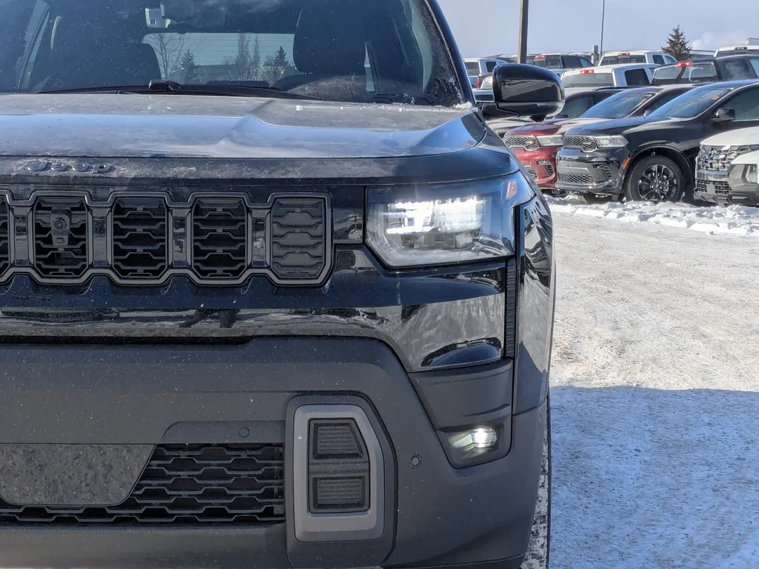New 2026 Black Jeep Overland - - 4x4 - Surround View - Ventilated Seats - Remote Start & More! image 10