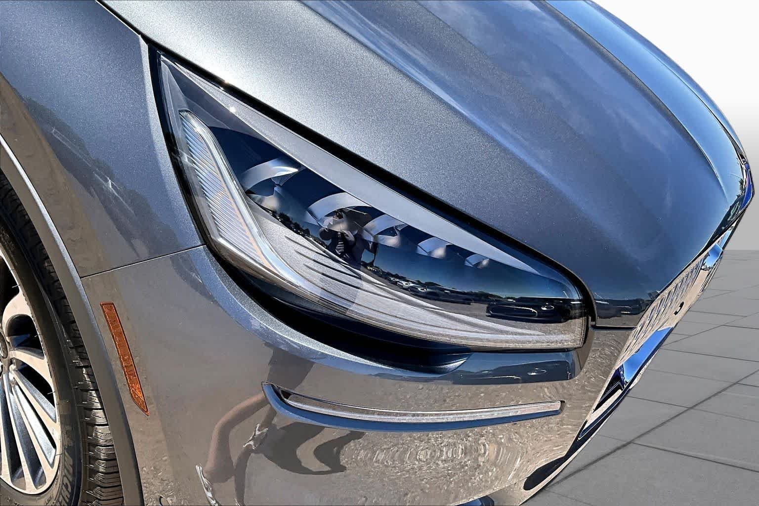 Used 2024 Asher Gray Metallic Clearcoat Lincoln Reserve image 24