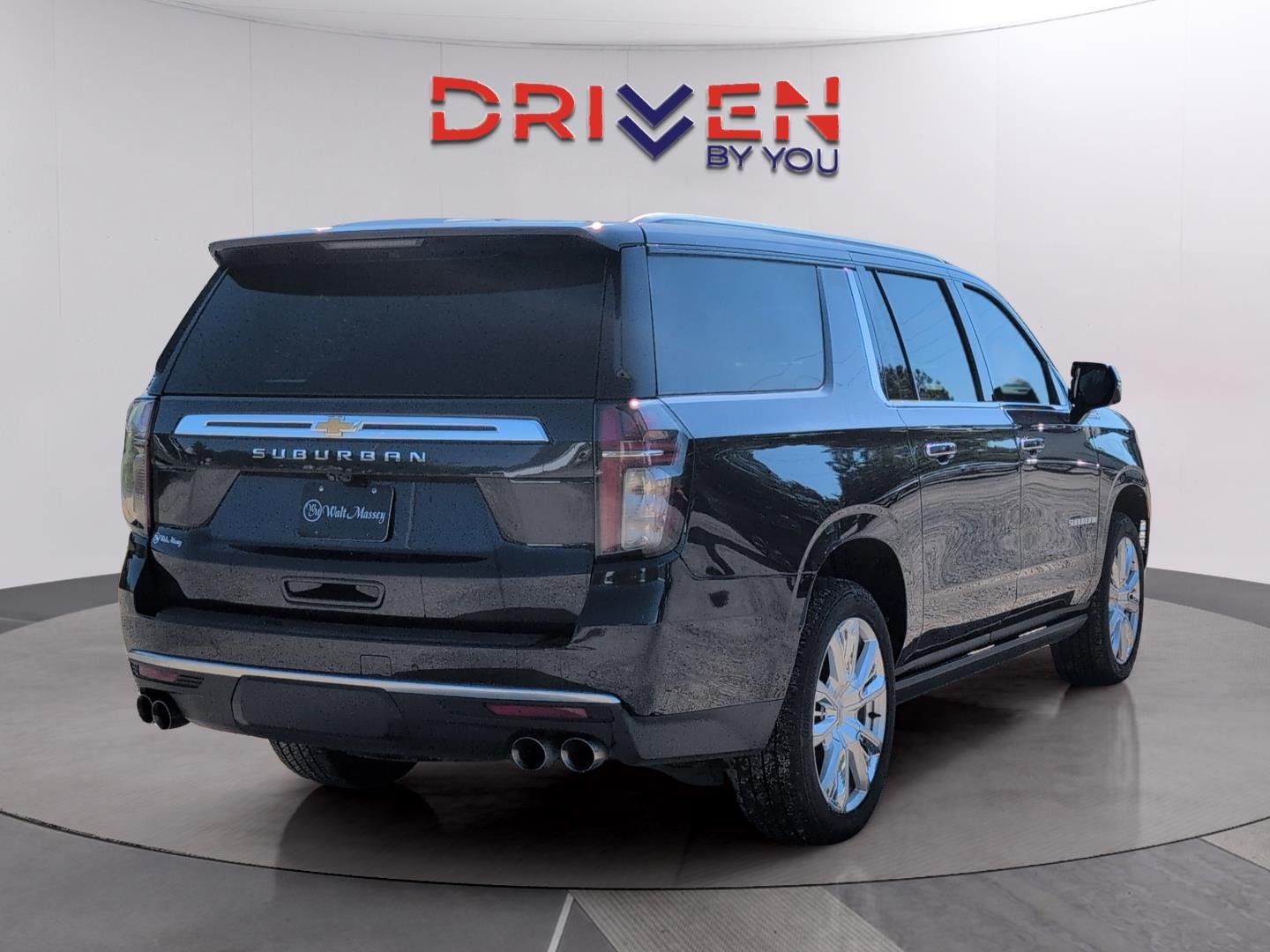 Used 2023 Dark Ash Metallic Chevrolet High Country image 5