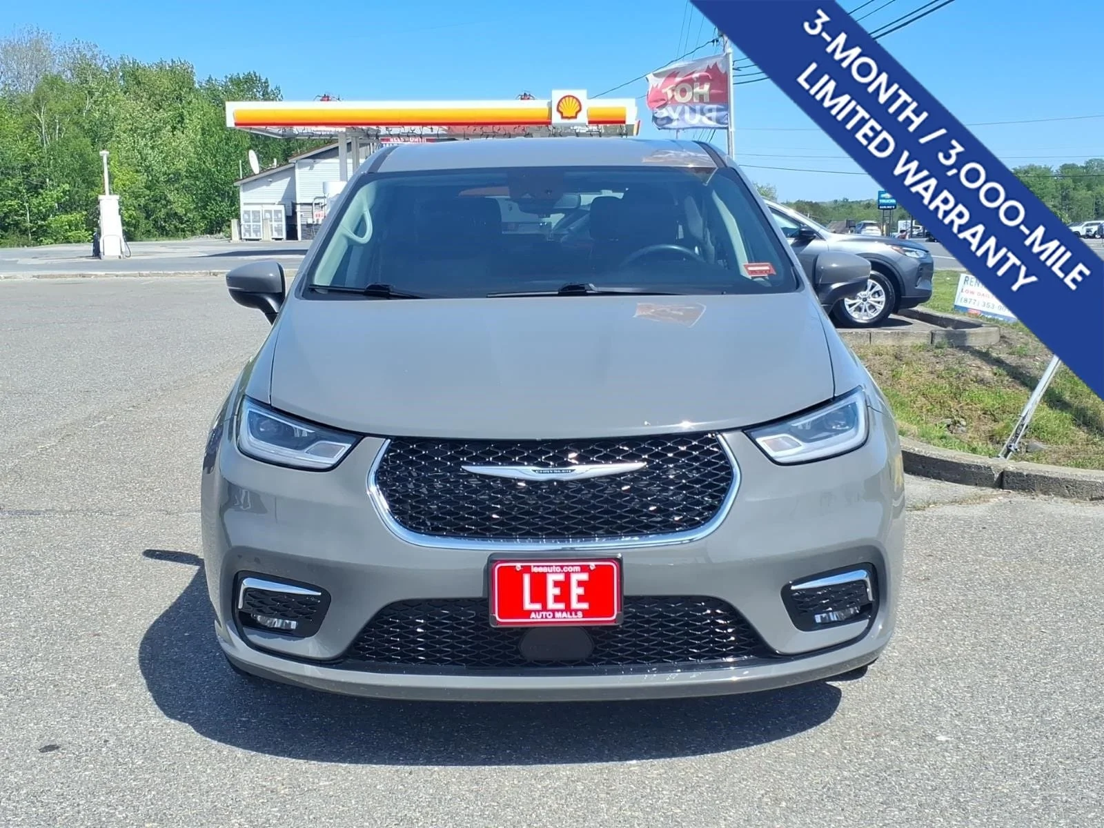 Used 2023 Gray Clearcoat Chrysler Touring L image 2