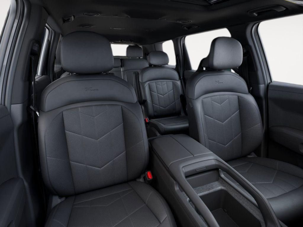New 2027 White Kia X-Line EX image 15