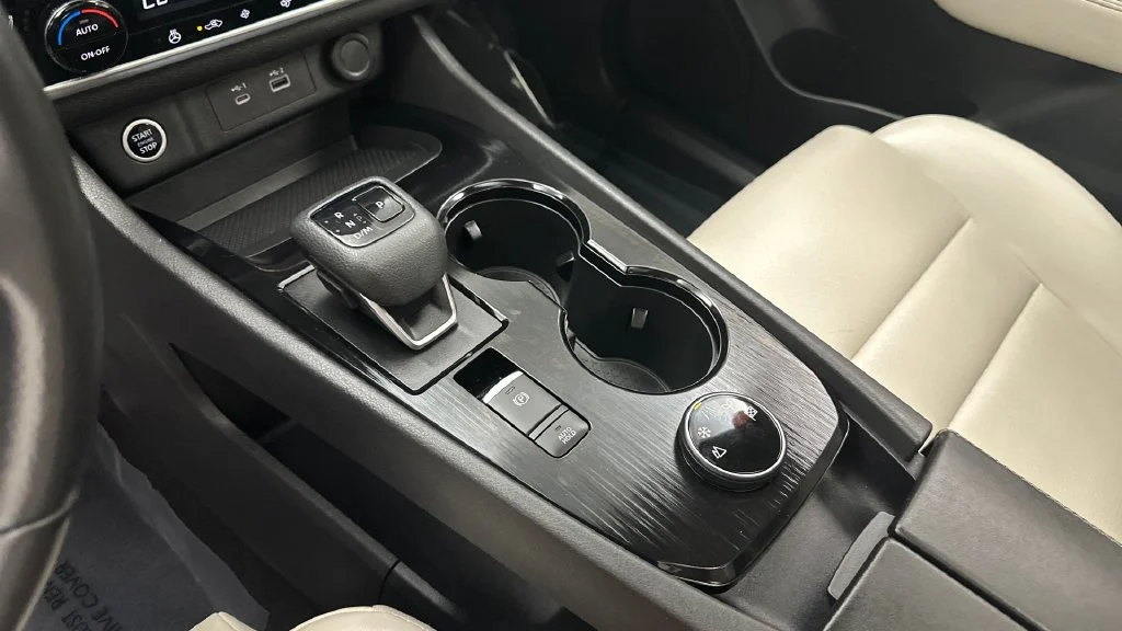 Used 2021 Red Nissan SV image 22