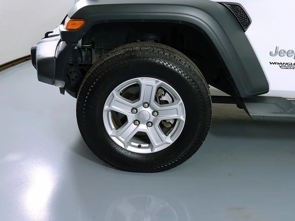 Certified Used 2020 White Jeep Unlimited Sport S image 10