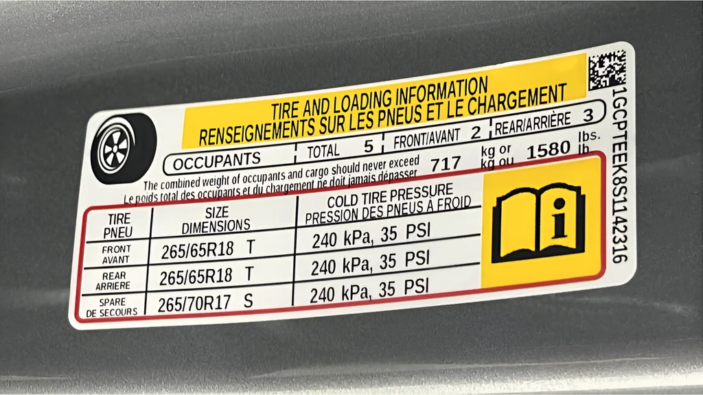 Used 2025 Gray Chevrolet Trail Boss image 44