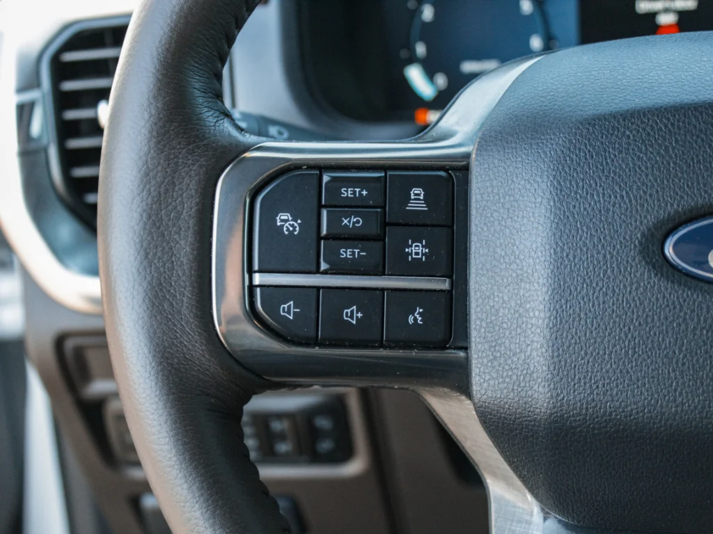 Used 2025 Star White Metallic Tri-Coat Ford King Ranch image 17