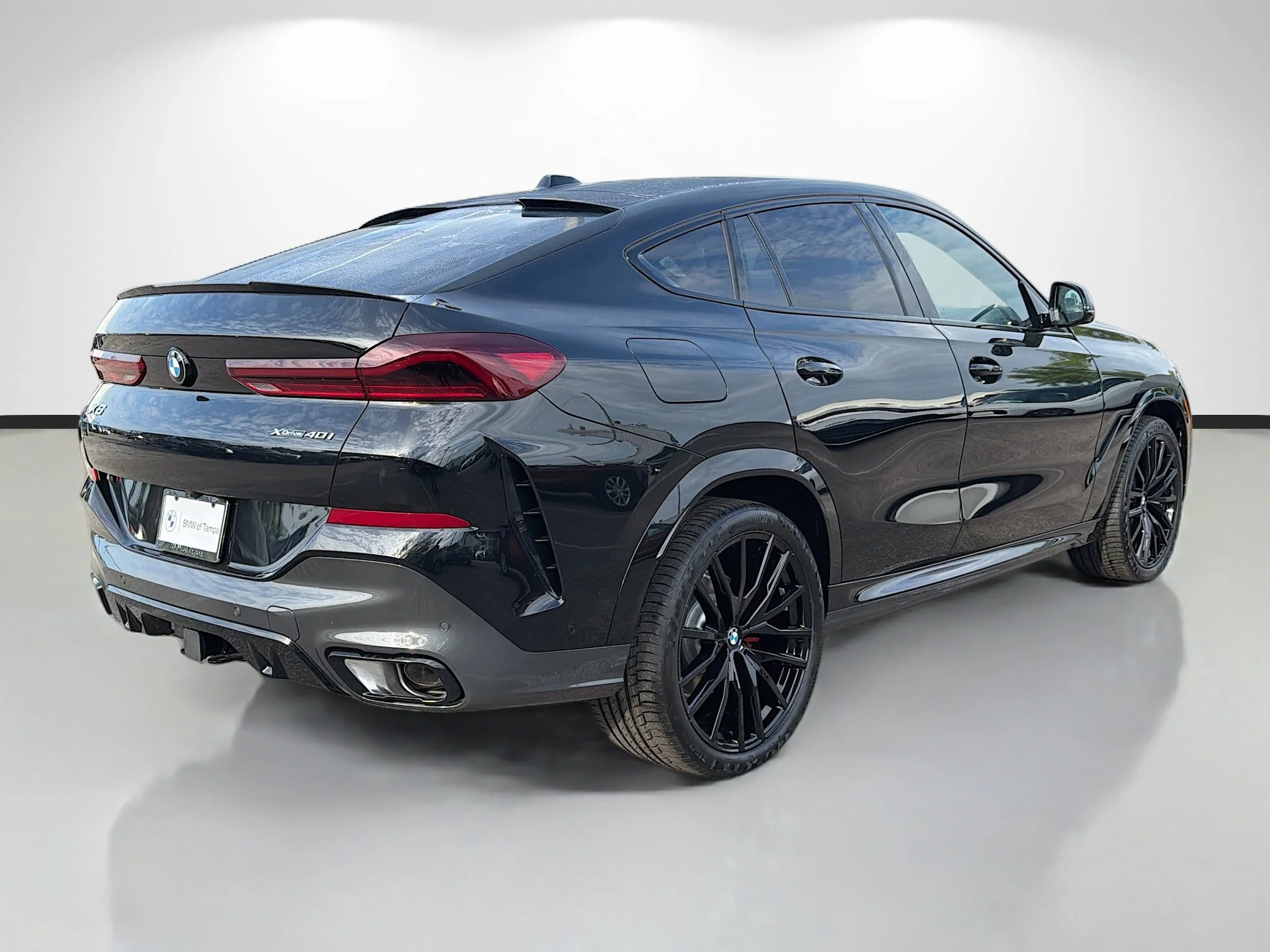 New 2026 Black Sapphire Metallic BMW xDrive40i image 3