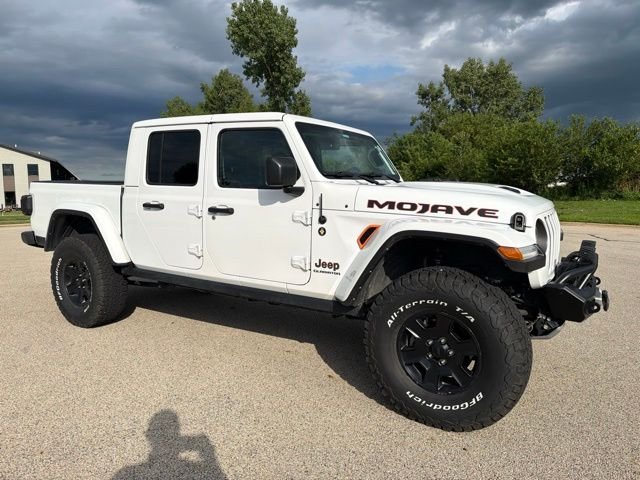 Used 2021 White Jeep Mojave image 4