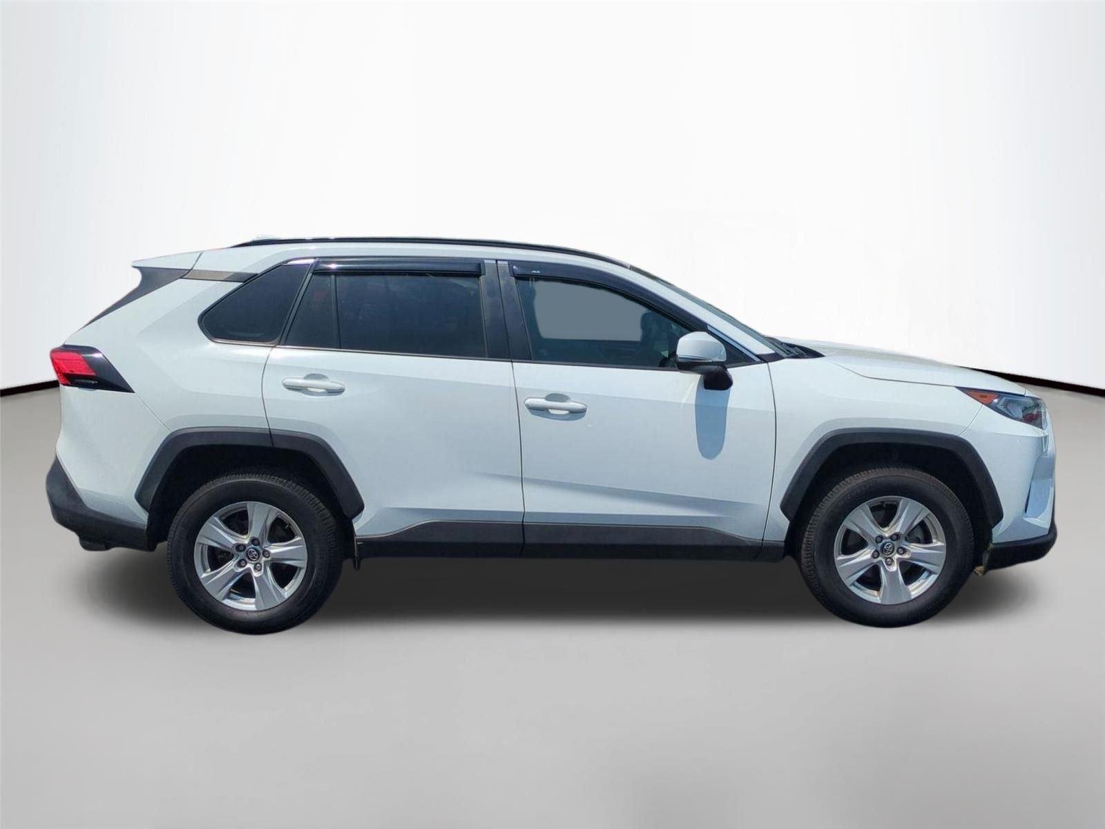 Used 2020 Super White Toyota XLE image 16